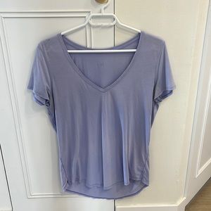 Lululemon V-neck Love tee
